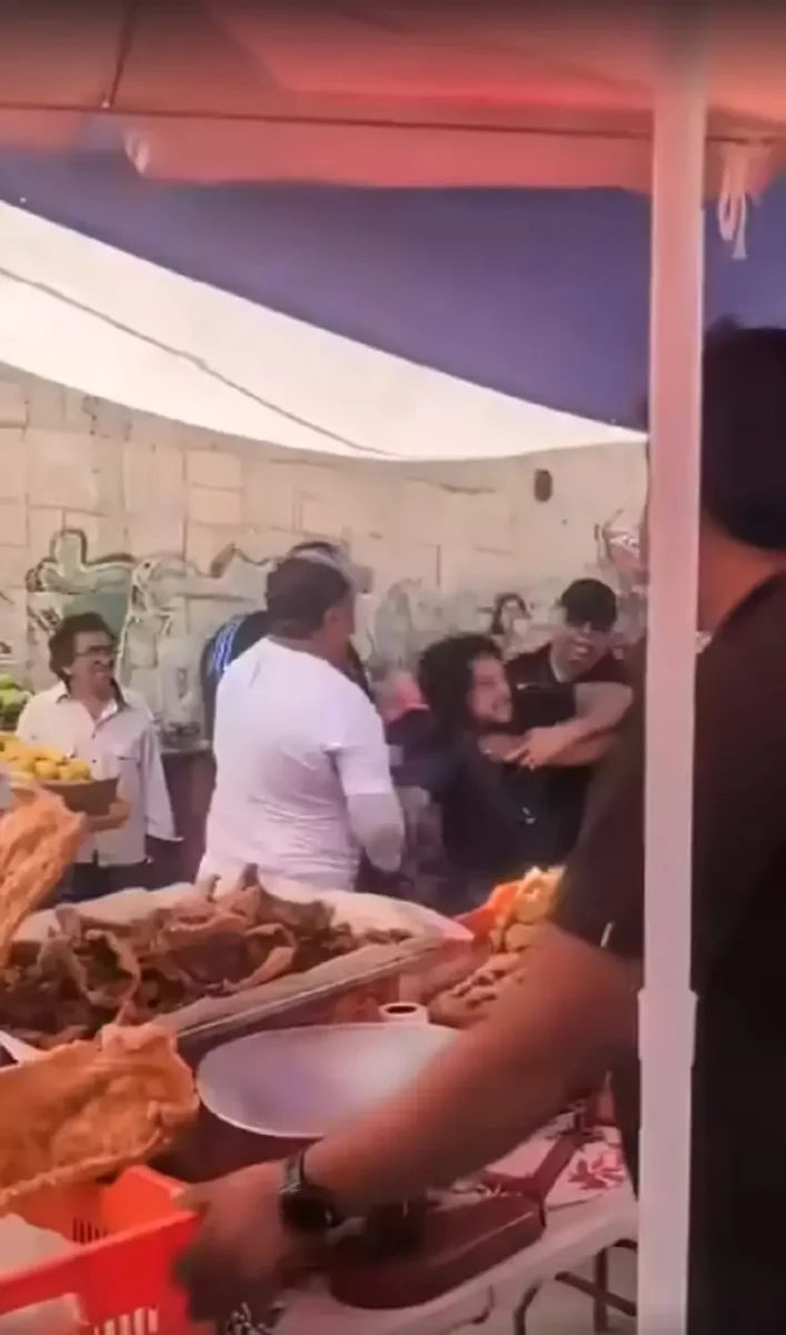 Pleito en tianguis de San Isidro fue por no pagar espacio 