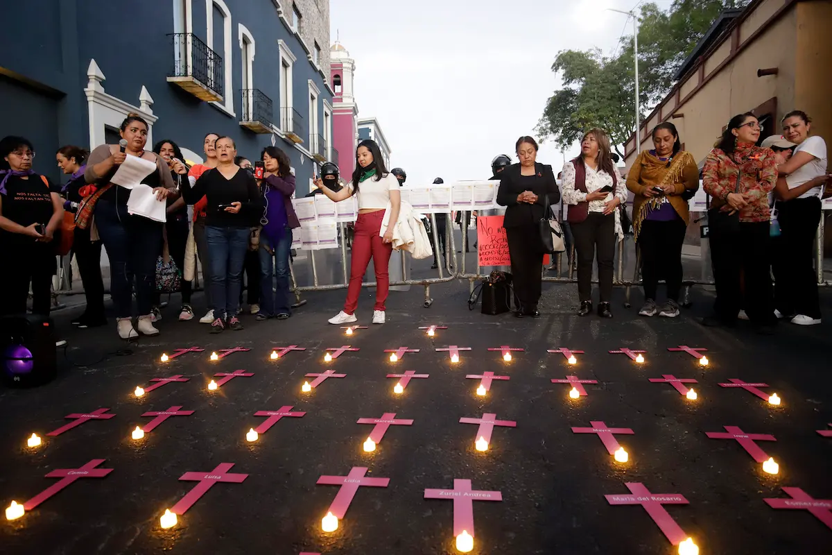 Morena ingresa iniciativa para darle facultades al Congreso de Puebla de legislar sobre feminicidios