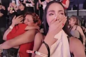 Ceci y Sol cumplen su sueño de ver concierto de BTS en México