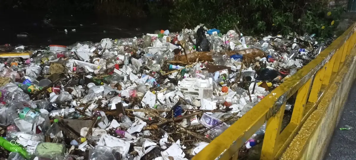 Desborde de presa Becerra provoca inundaciones en CDMX
