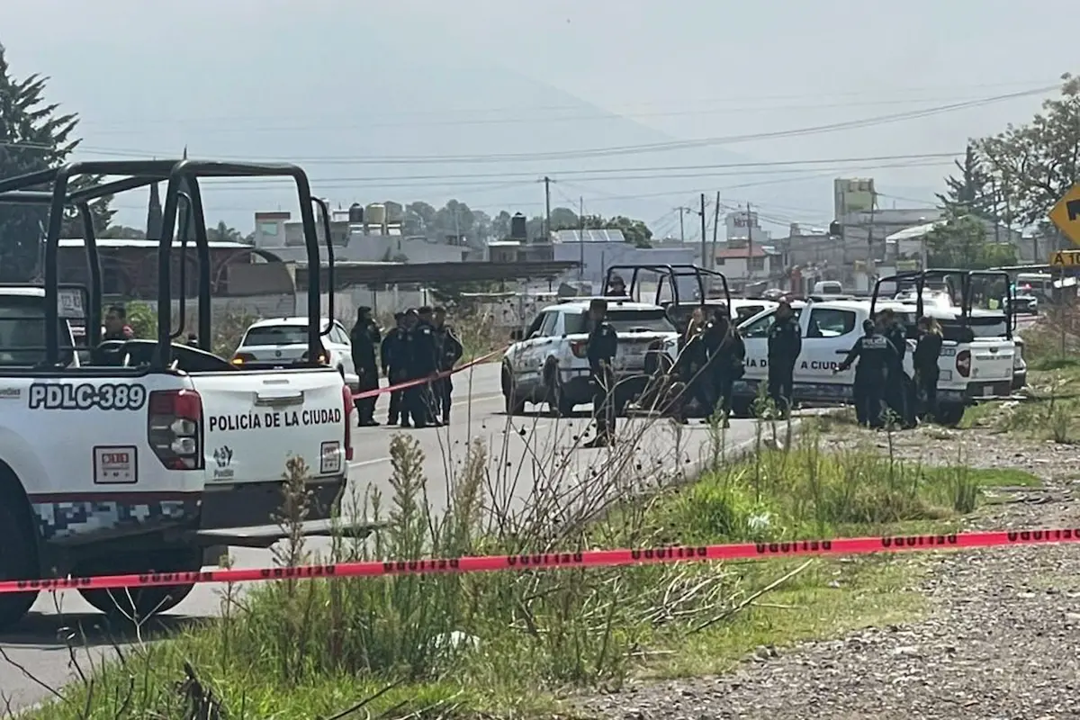 Localizan cuerpo maniatado y encobijado en Canoa