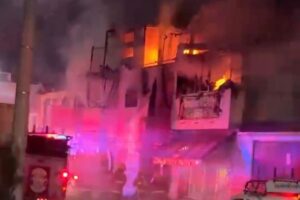 Se registra fuerte incendio en Momoxpan