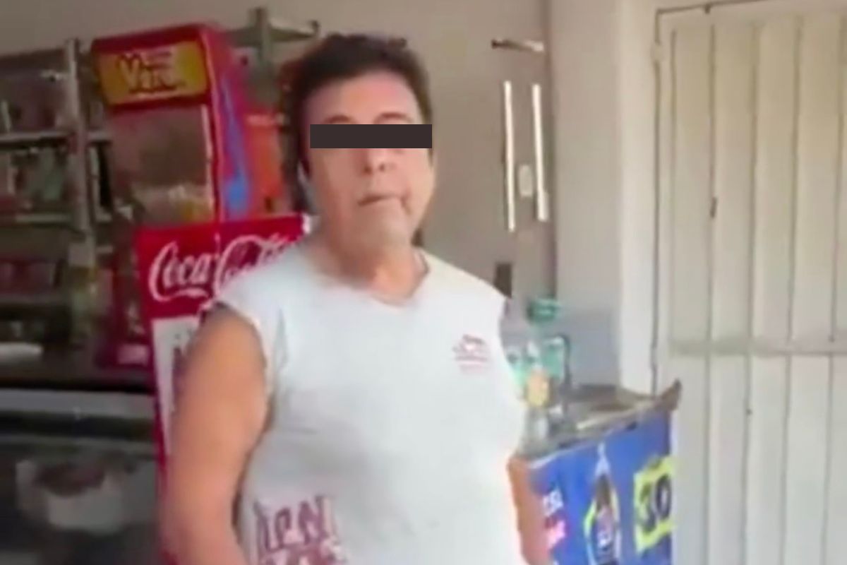 Dueño de miscelánea Géminis raya auto de estudiante de la BUAP