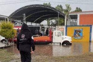 inundación de primaria en Coronango,