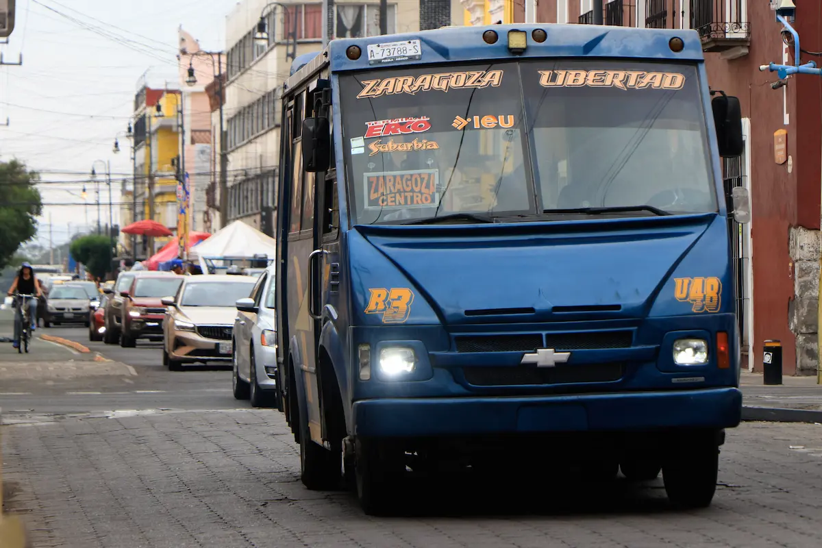 Presidente de la Comisión de Movilidad del Congreso pide eliminar descuento a estudiantes en el transporte
