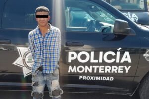 Detienen a acosador afuera de primaria en Monterrey