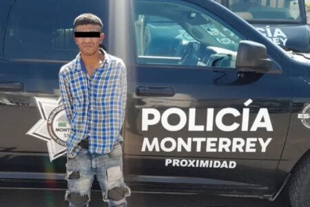 Detienen a acosador afuera de primaria en Monterrey