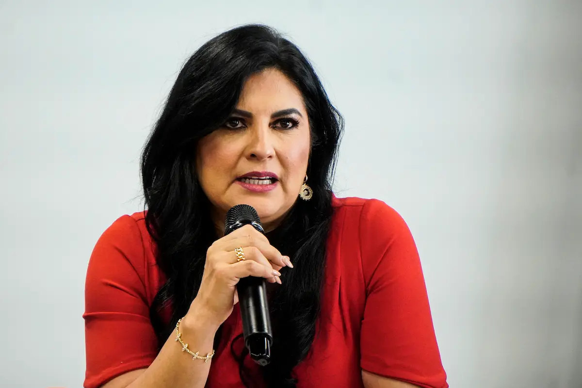 PAN y PRI presentan iniciativas para prohibir la suspensión de clases por el Mundial en Puebla