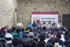 Chelis da plática a niñas, niños y adolescentes de Zacatlán- “el deporte cambia vidas”