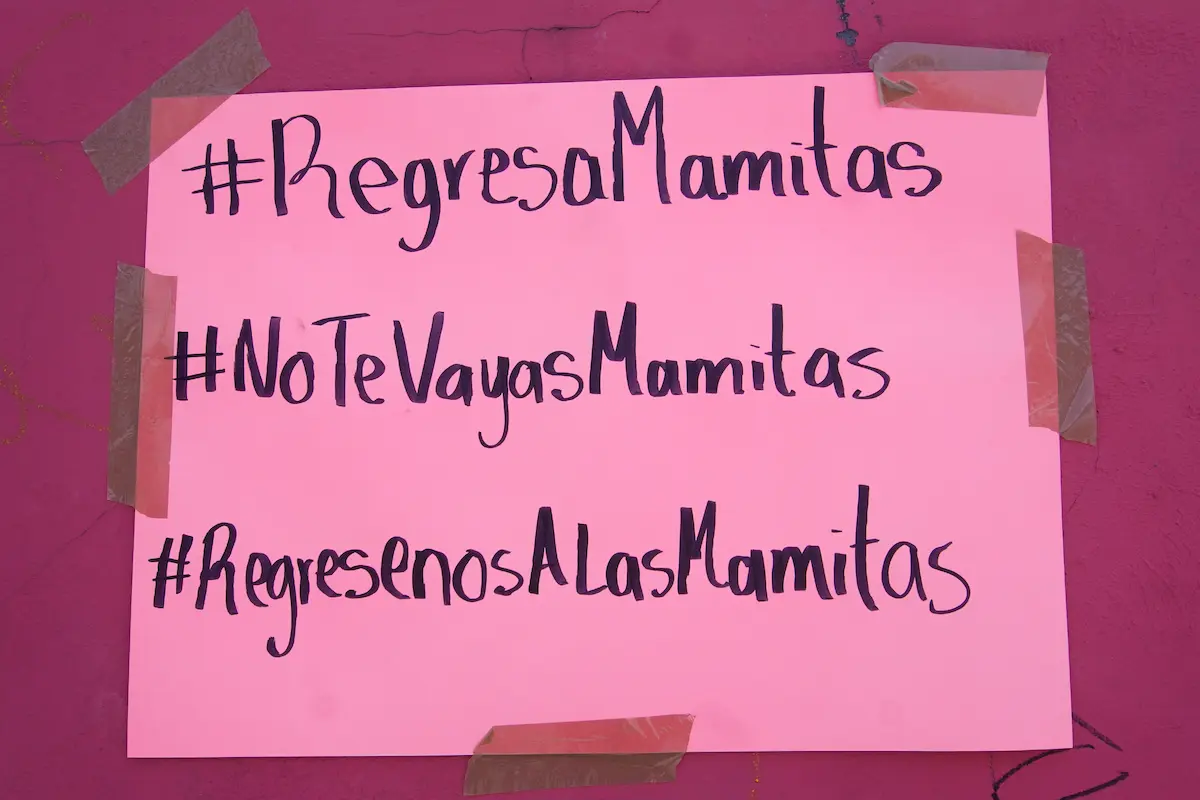 Manifestantes piden el regreso del Mamitas Club Puebla