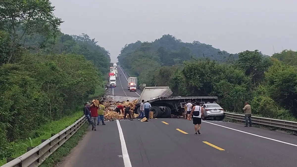 Cierran la México-Tuxpan hoy a la altura de Mecapalapa 