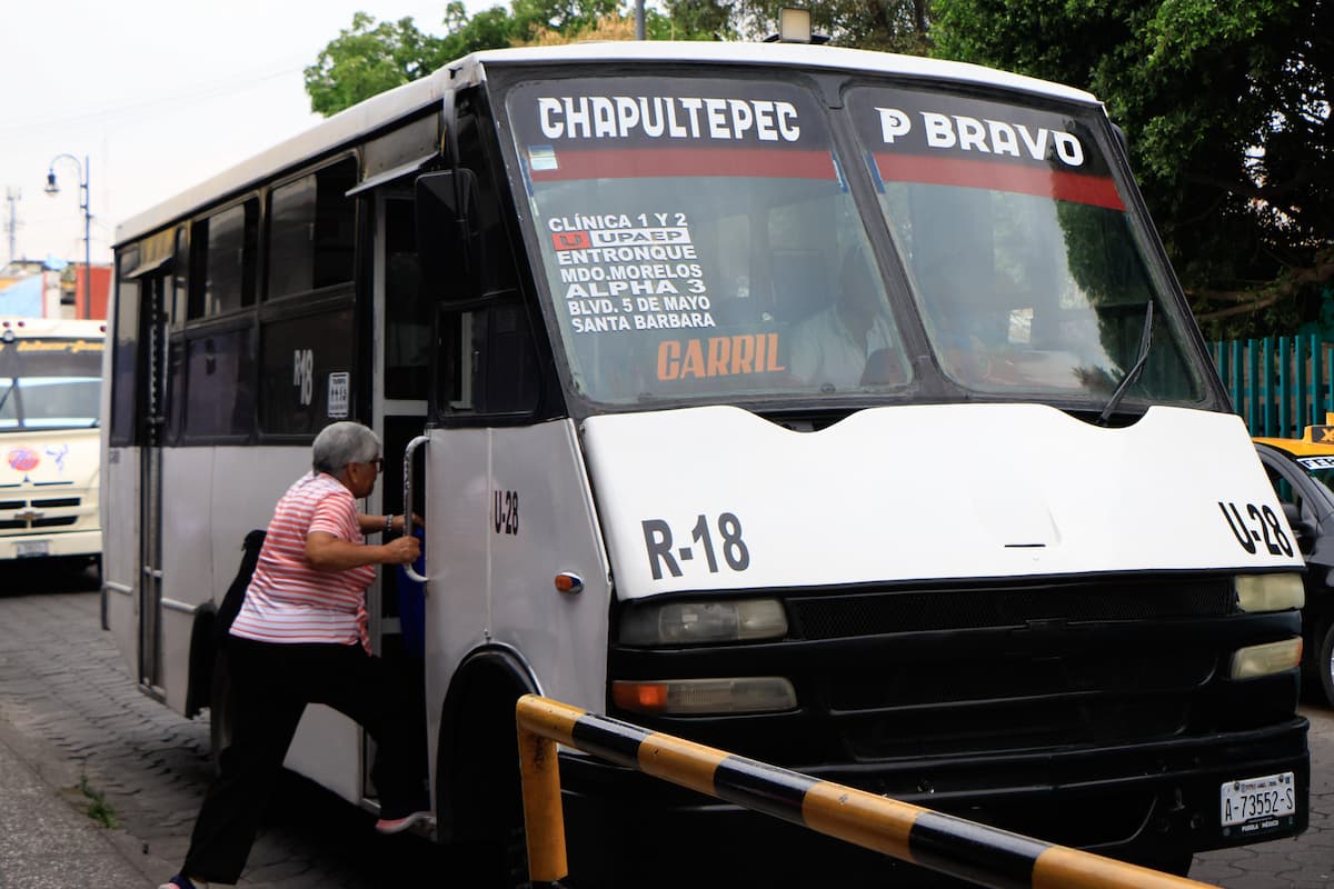 Revisión a la tarifa del transporte público en Puebla cada 5 años, propone MC