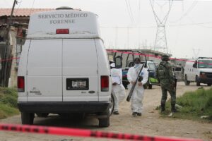 Hallan cadáver con la lengua serenada dentro de un mototaxi en la Mixteca poblana