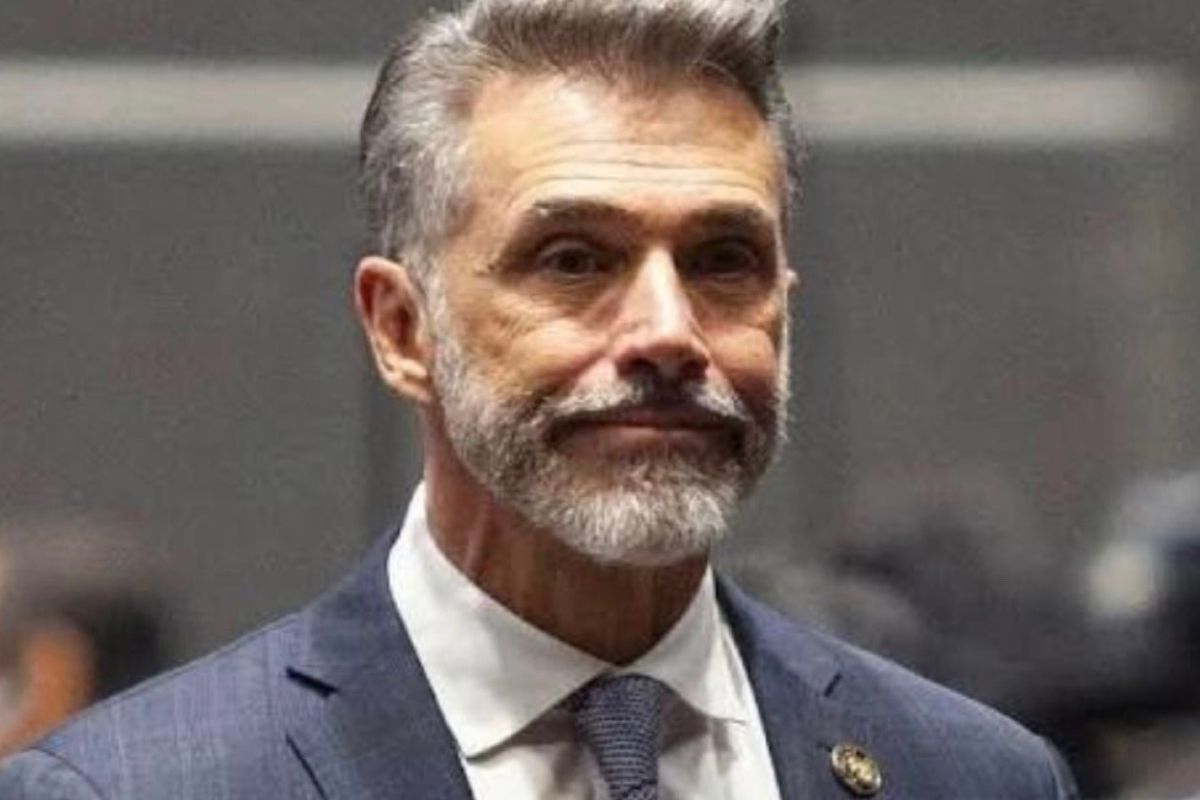 Sergio Mayer asegura que Morena lo obligó a renunciar
