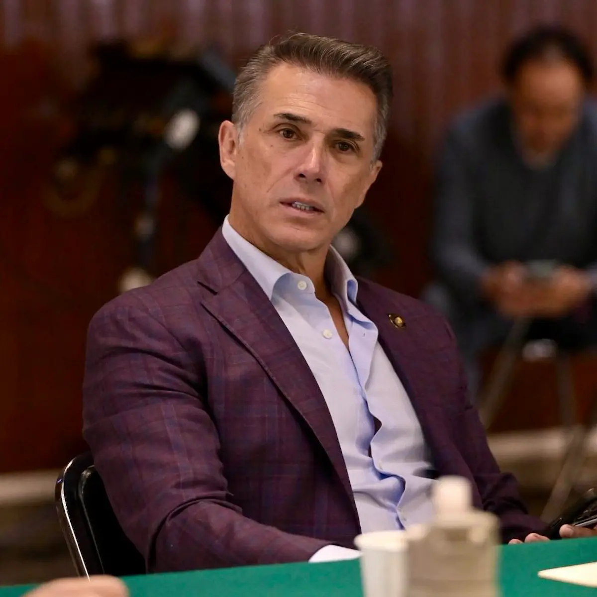 Sergio Mayer asegura que Morena lo obligó a renunciar
