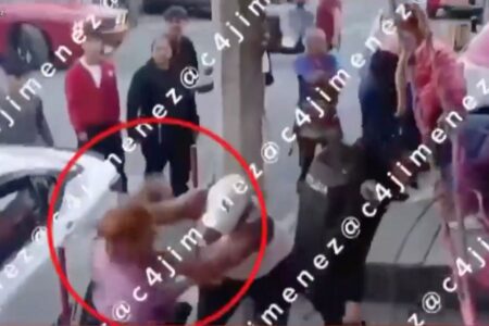 Indignante: Adultos y estudiantes golpean a adolescente con autismo en Coyoacán (VIDEO) 10 Golpean a adolescente con autismo en Coyoacán