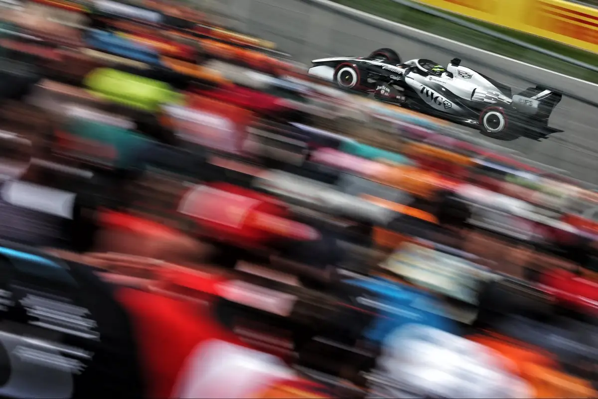 Checo Pérez en la carrera Sprint de Canadá termina en 11