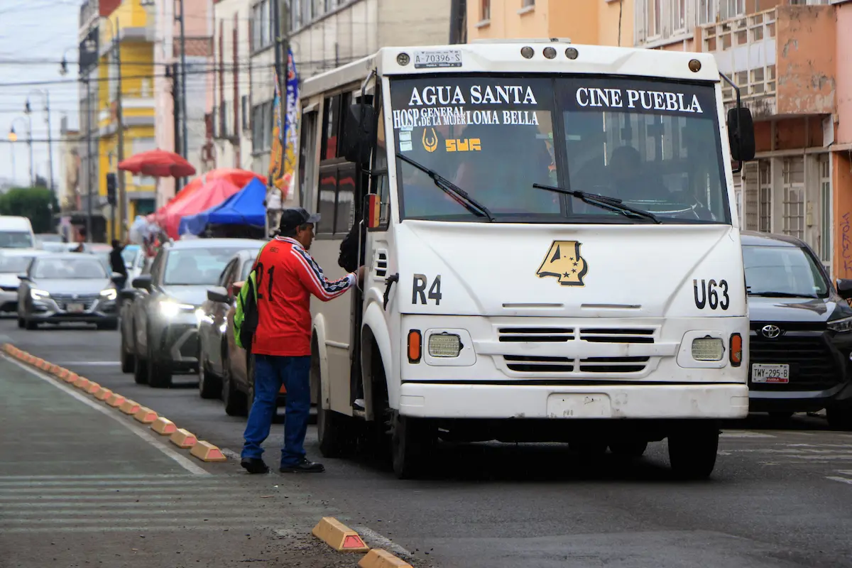 Morena propone retirar concesión de transporte por discriminación a personas con discapacidad