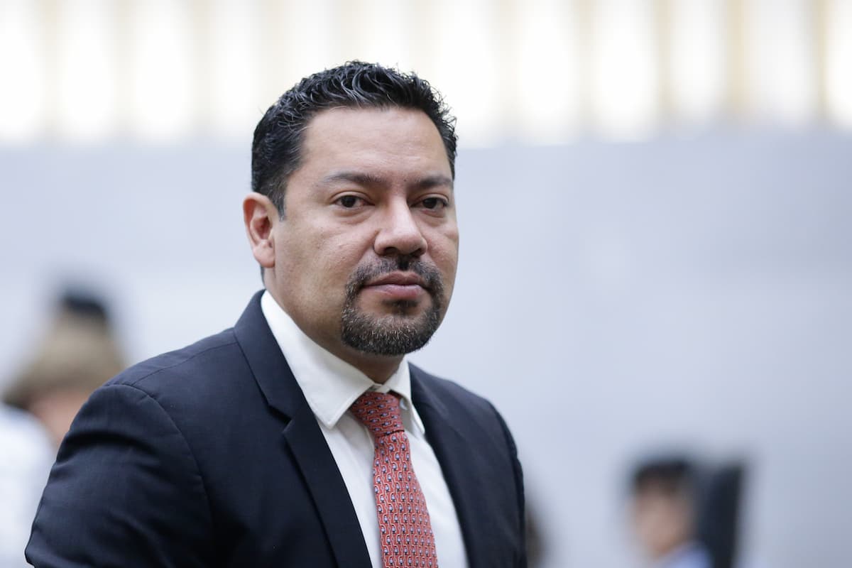 El diputado local Andres Villegas durante rueda de prensa semanal en el Congreso del Estado de Puebla.2