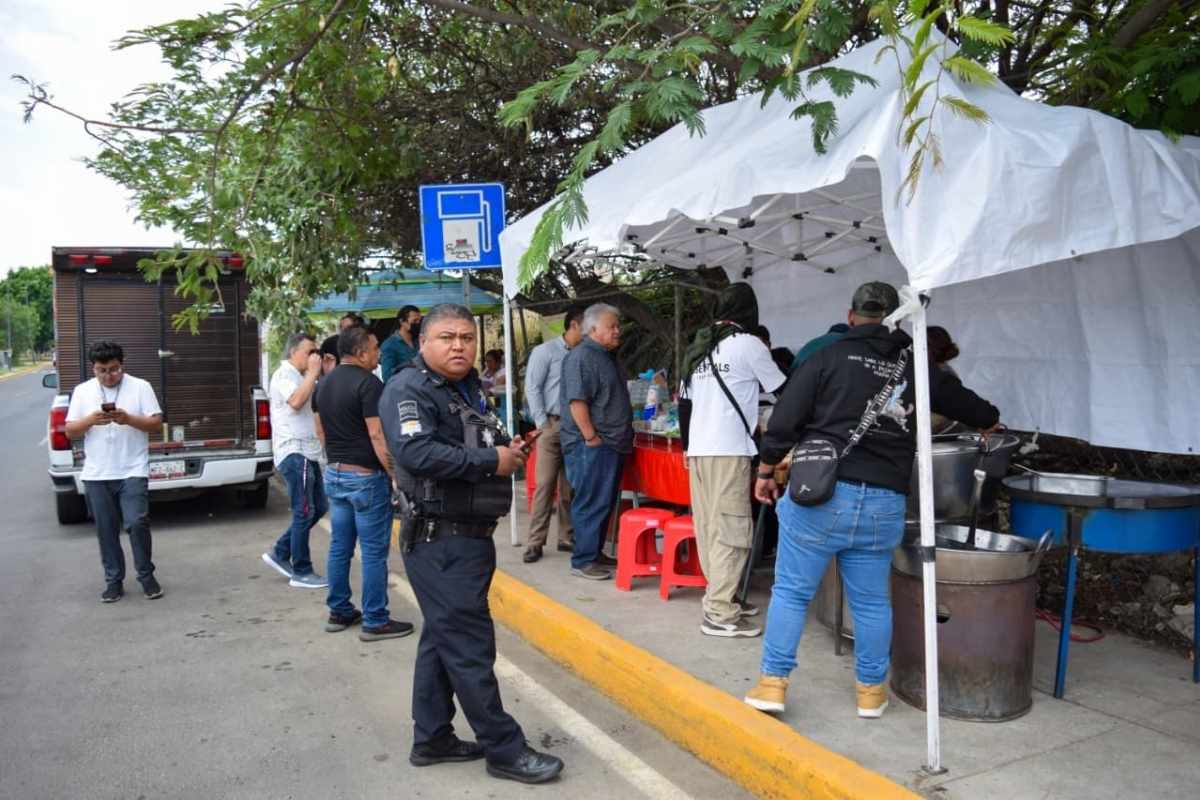 Ayuntamiento de Puebla retira a ambulantes de la nueva sede de la Secretaría de Finanzas 2 Quitan ambulantes de la nueva sede de la Secretaría de Finanzas