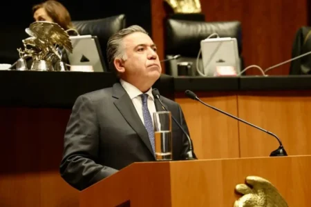 Senador de Morena Enrique Inzunza declara ante FGR