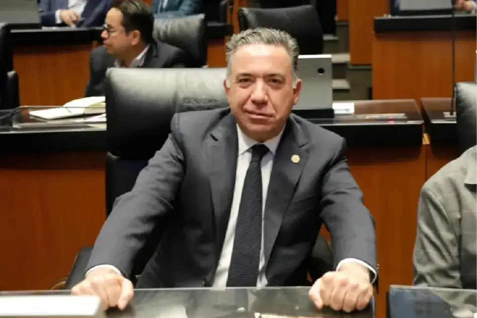 Senador de Morena Enrique Inzunza declara ante FGR