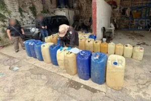 En cateo, FGR asegura huachicol en Huauchinango