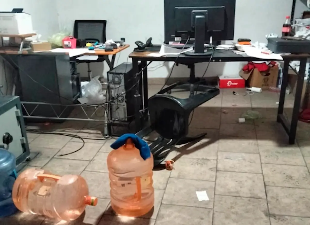 Violento asalto a Heineken en Izúcar