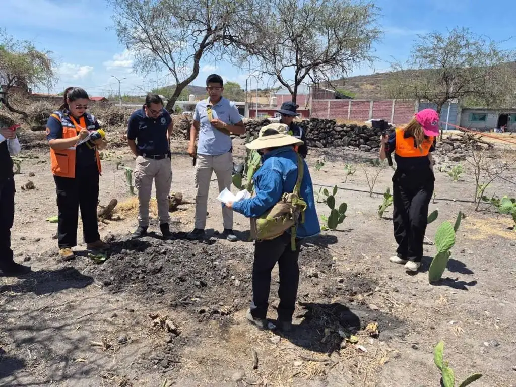 Es un pozo de lodo en Michoacán, no un géiser dentro de una casa