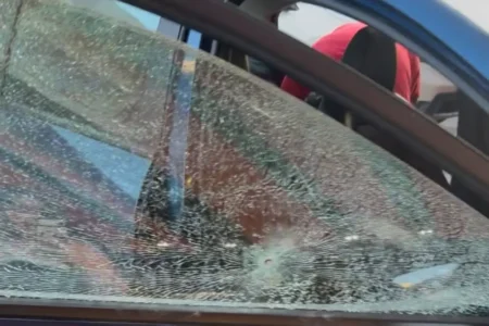 Tirador de la Atlixcáyotl dispara a la ventana de una conductora