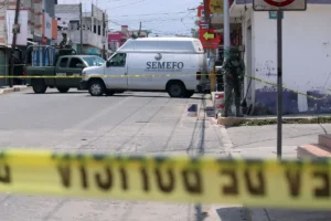 Hallan restos humanos en contenedor de basura en Tepeaca