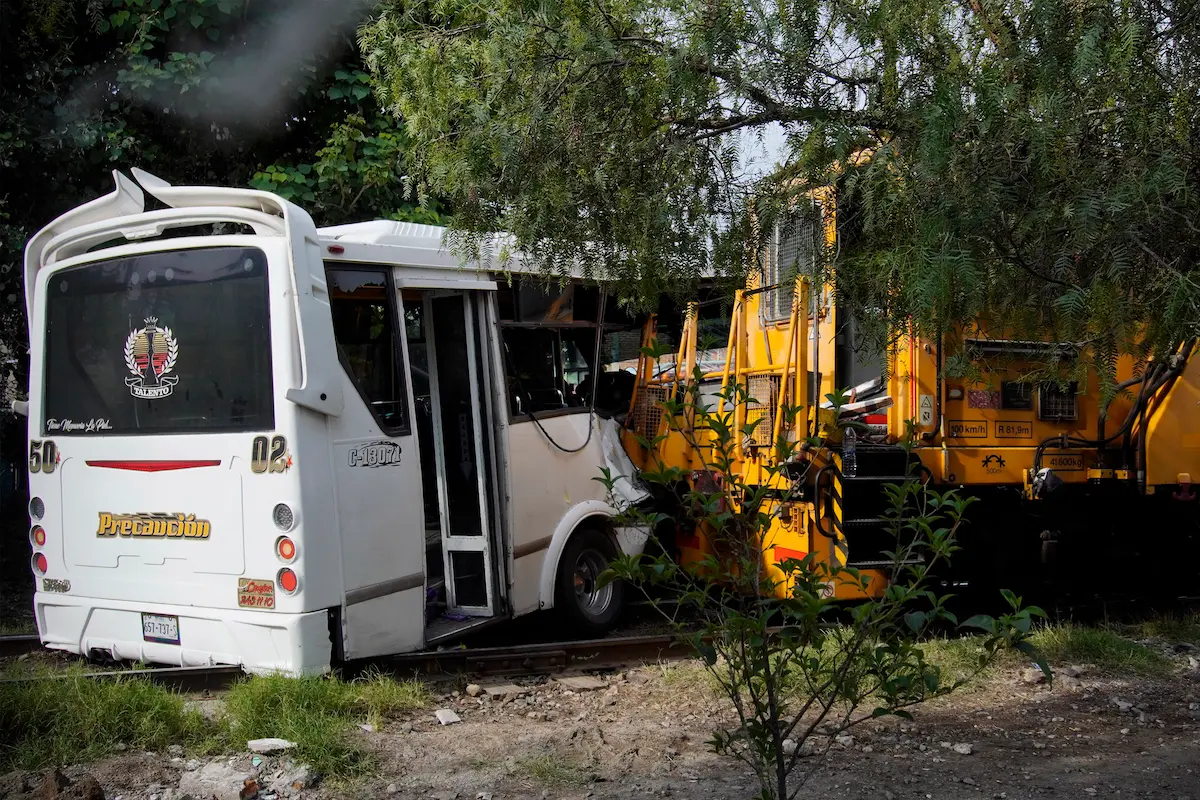 Choque de ruta 50 con tren en Puebla es porque choferes trabajan 15 horas
