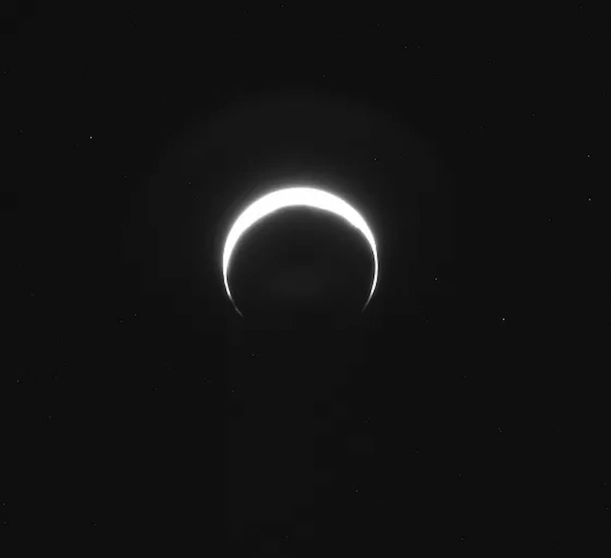 Una sonda espacial de la NASA se acercó a Marte y estas son las FOTOS de lo que encontró