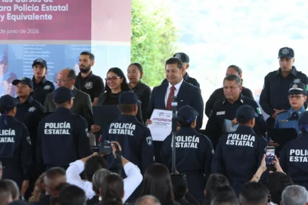 Gradúan 332 cadetes; meta es de mil nuevos policías en Puebla este 2026
