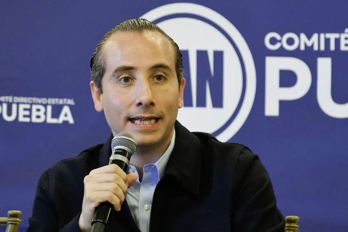 Van tres renuncias de panistas por diferencias con Riestra
