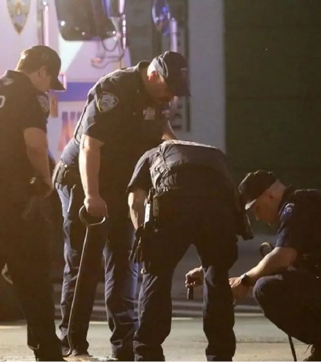 ¿Por qué investigan a hombres saliendo de alcantarillas en Nueva York? 3 Investigan a hombres saliendo de alcantarillas en Nueva York