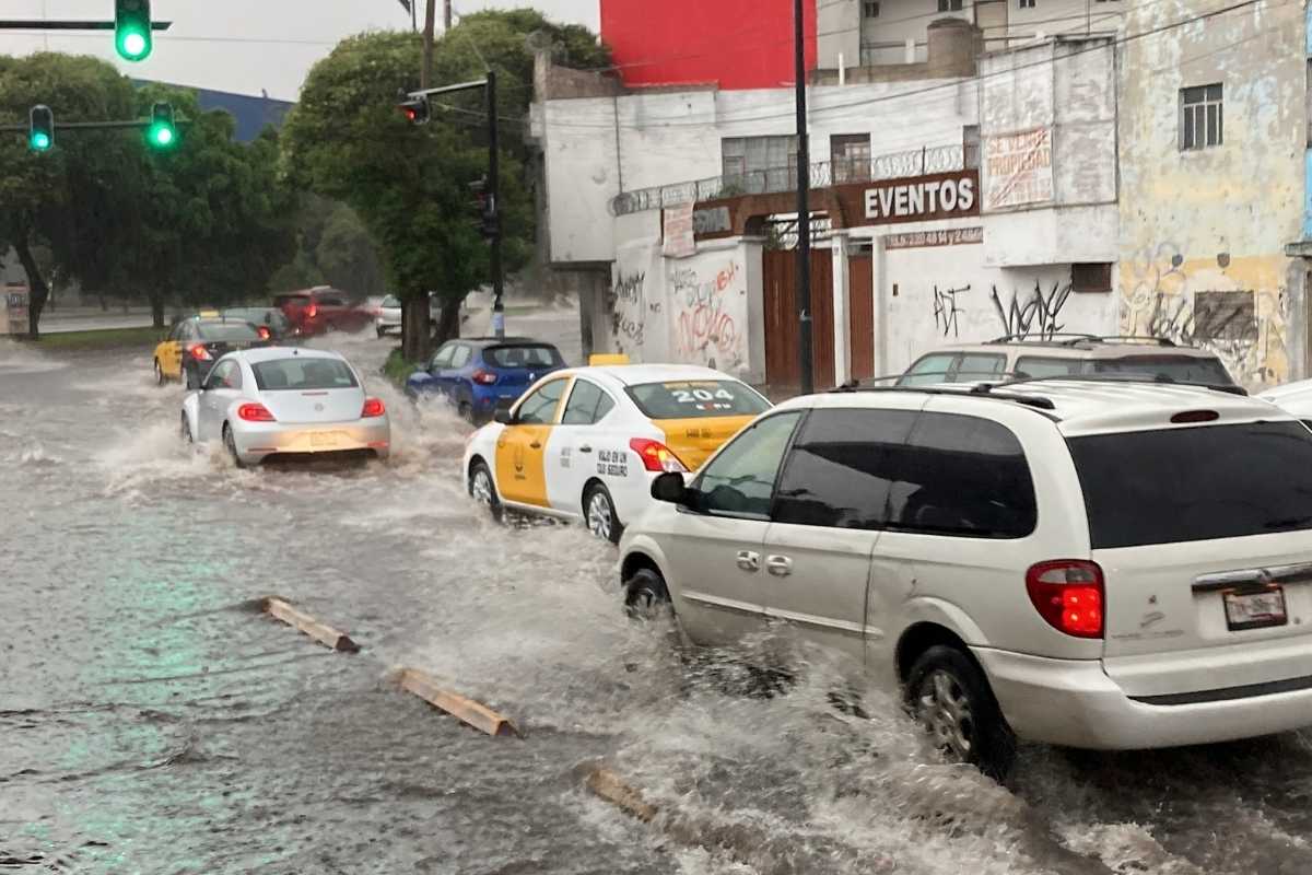 inundación en bulevar carmelitas 3