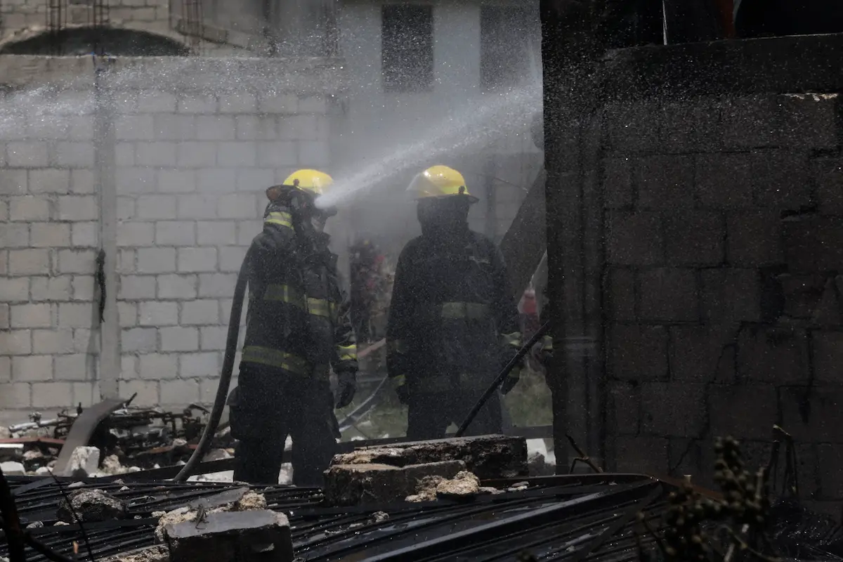 Gobernador reporta tres heridos por explosión de pipa ilegal en Tepeaca