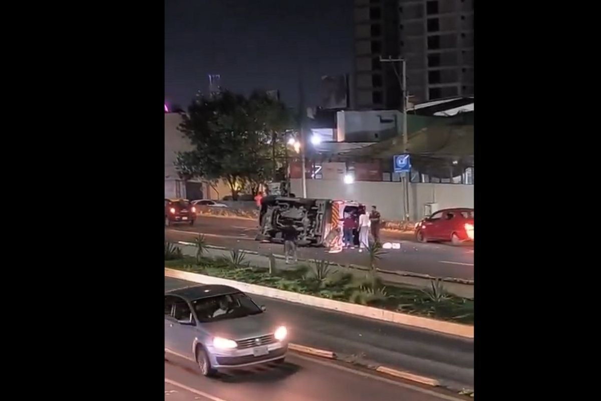 vuelca ambulancia en la federal a Atlixco 6