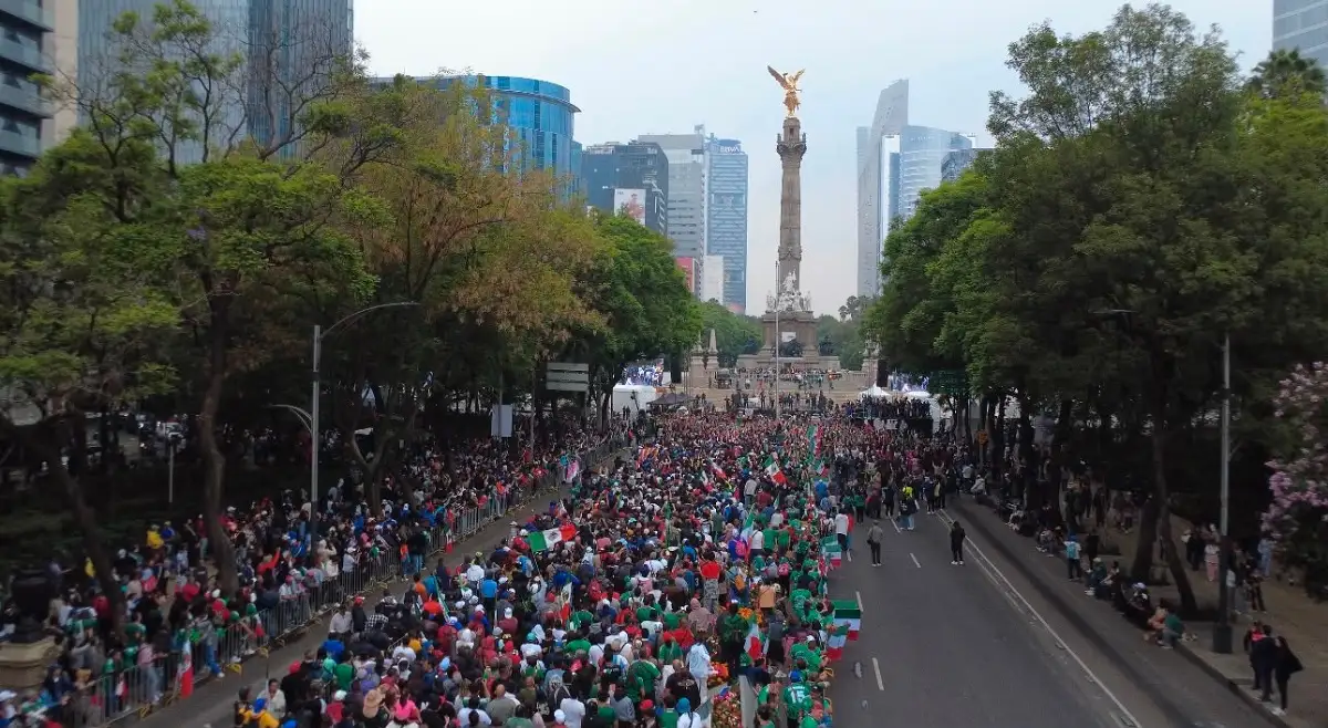 Intentan hacer la ola más grande del mundo y romper récord