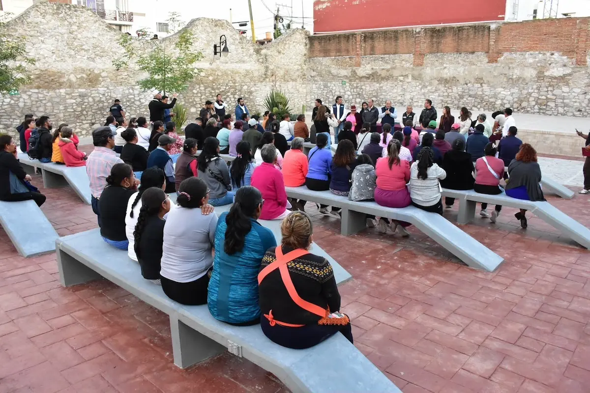 Entrega Gobierno del Estado apoyos a familias afectadas por explosión en Tepeaca