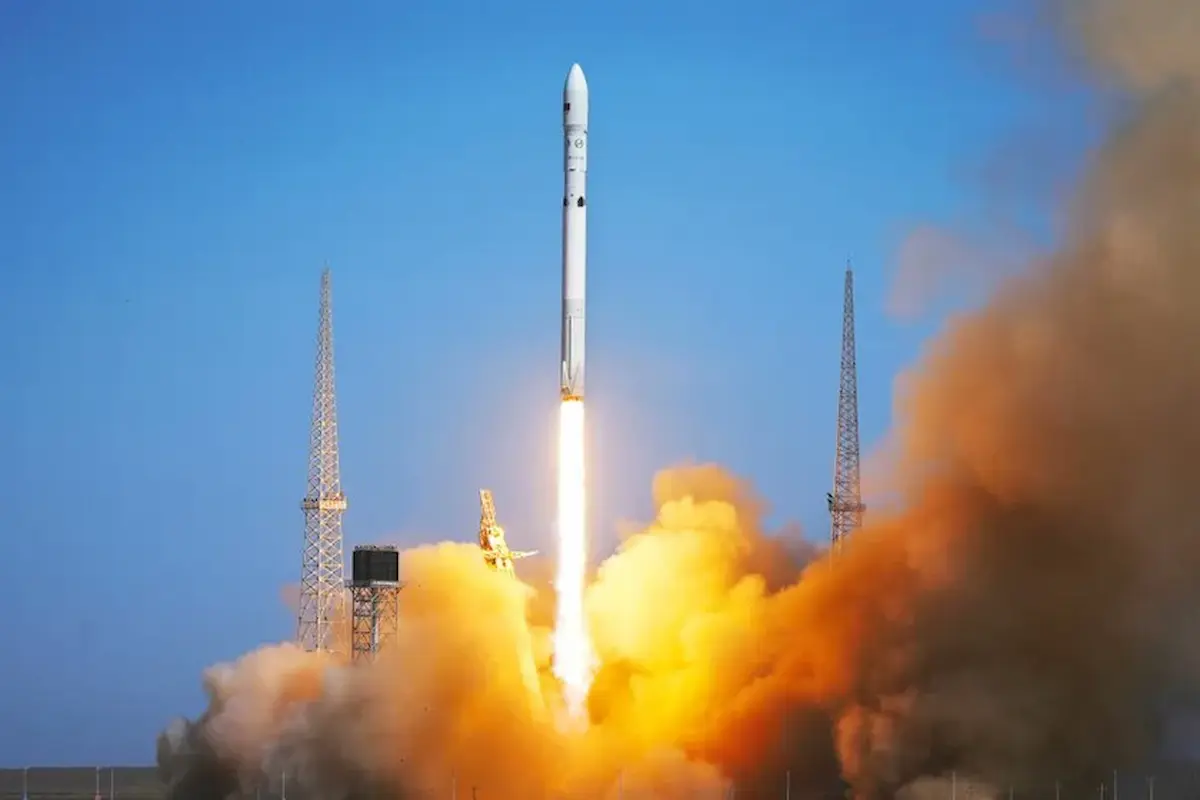 China lanza cohete secreto