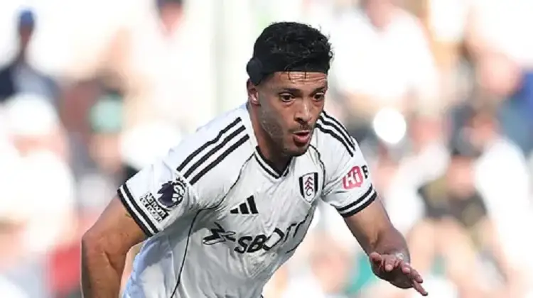 Raúl Jiménez deja el Fulham y se queda sin equipo antes del Mundial