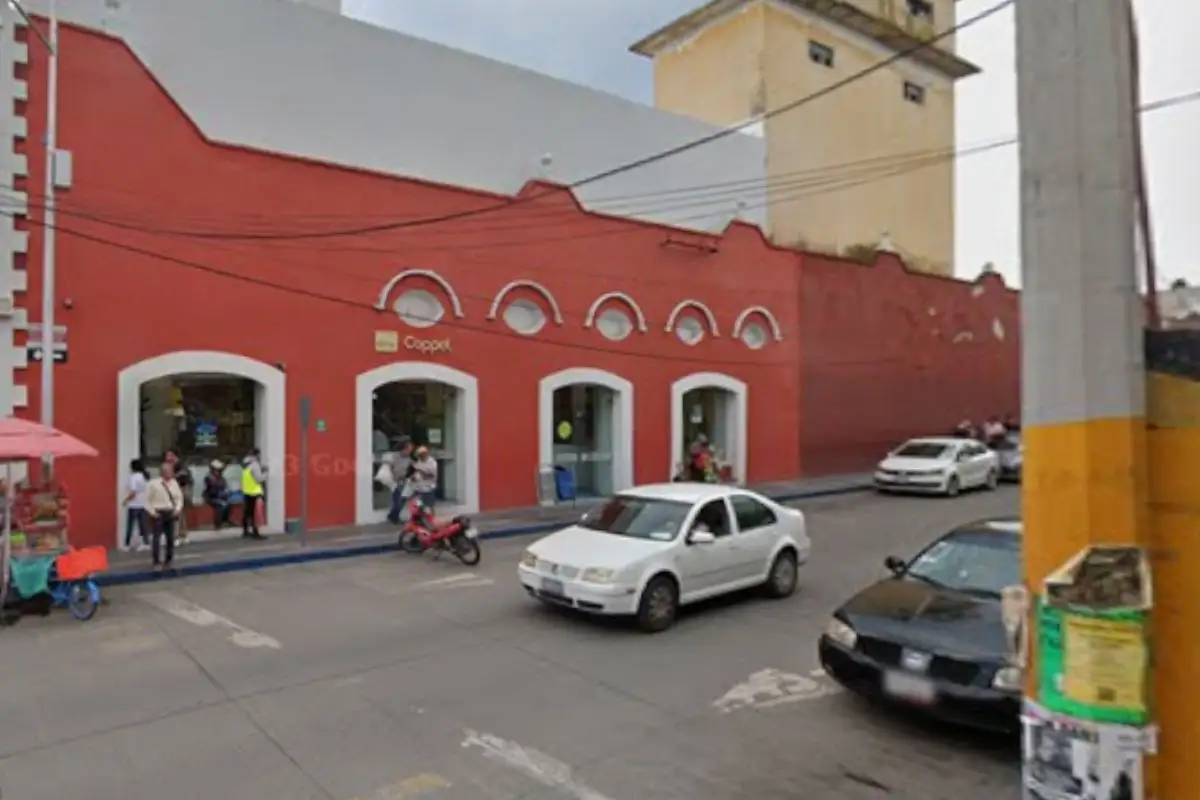 Disparan en asalto en Coppel de Texmelucan en el centro