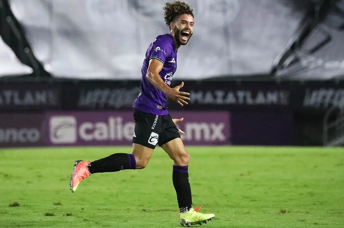 Chino Huerta llegaría al Toluca tras su paso por Europa