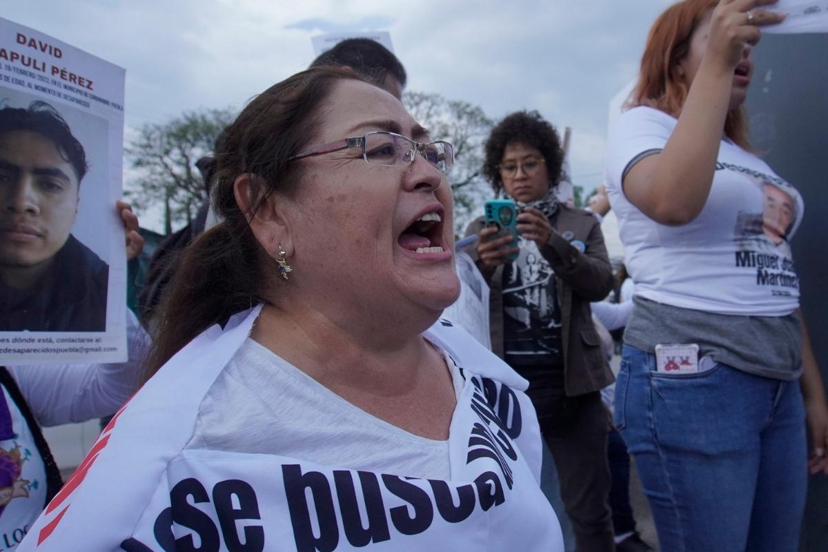 protestan por desaparecidos en el España vs Perú