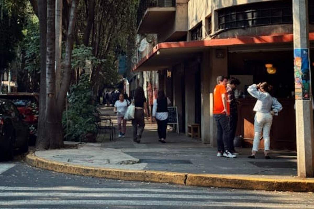 Nace 'Lady Güera' en CDMX: Exhiben a presunta dueña de cafetería lanzando insultos racistas 3 Lady Güera