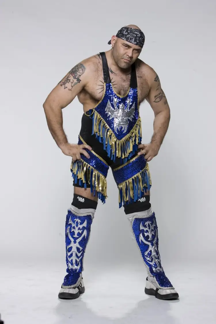 Luchador Konnan sufre amputación de su segunda pierna