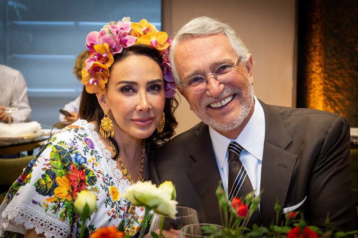 Acreedores de TV Azteca demandan a Grupo Salinas en Nueva York
