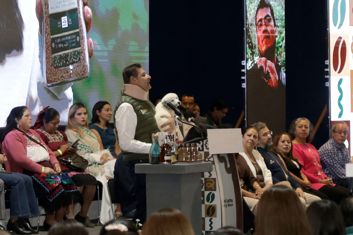 Recibe Armenta nuevos sabores del Café Puebla 5 de Mayo, ¿cuándo estarán a la venta? 